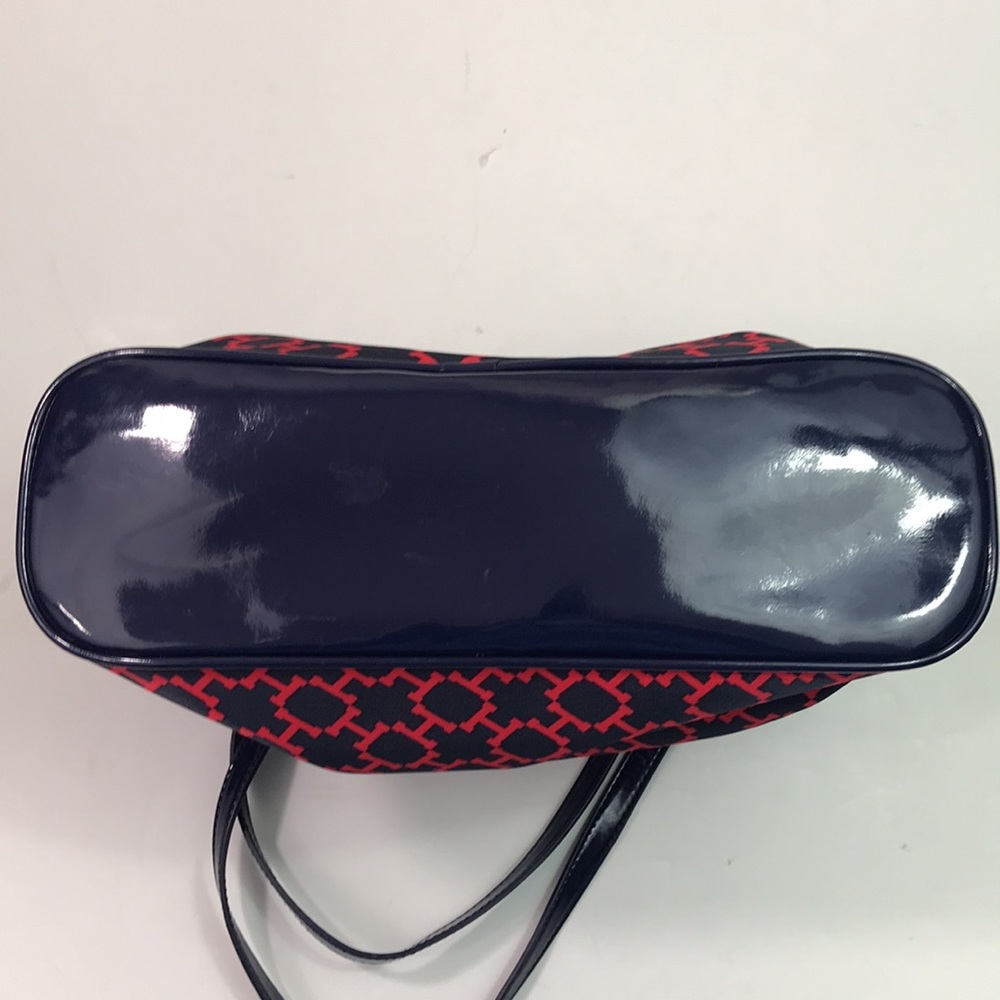 Tommy Hilfiger nylon bag in classic red and navy, EUC - Picture 7 of 12